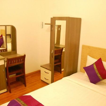 Hotel K Янгон Экстерьер фото