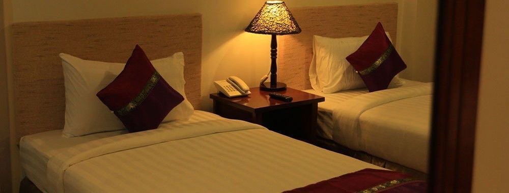 Hotel K Янгон Экстерьер фото