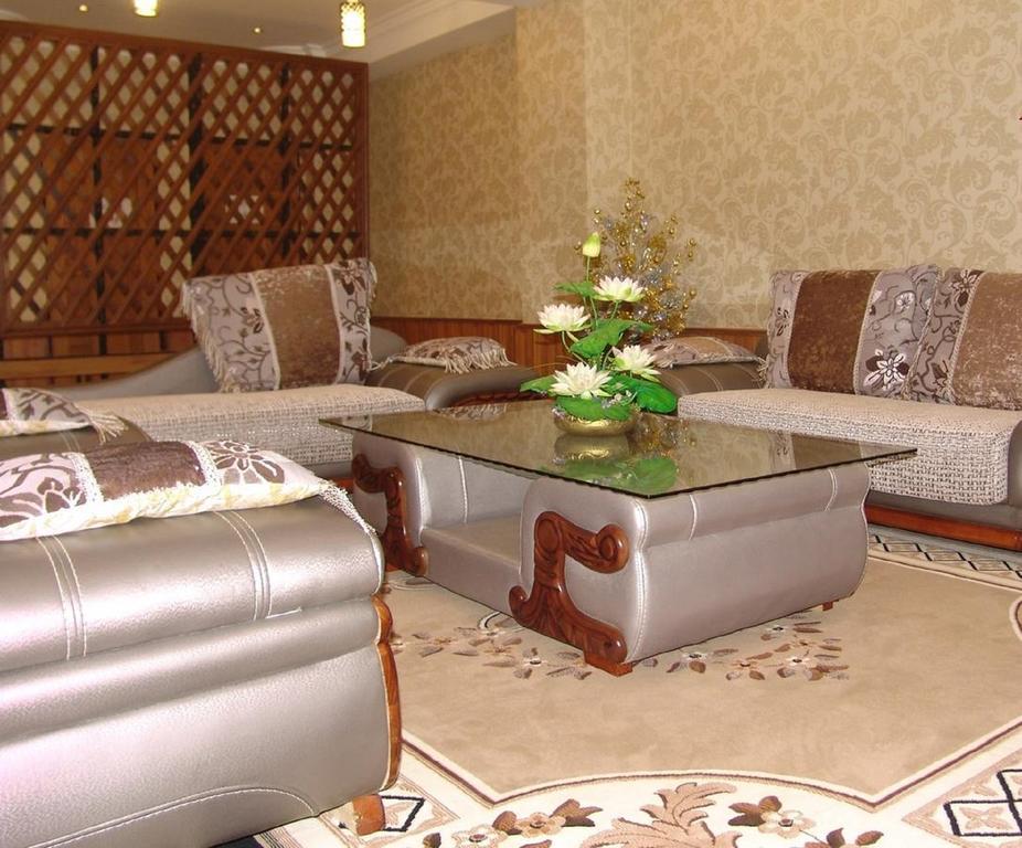 Hotel K Янгон Экстерьер фото