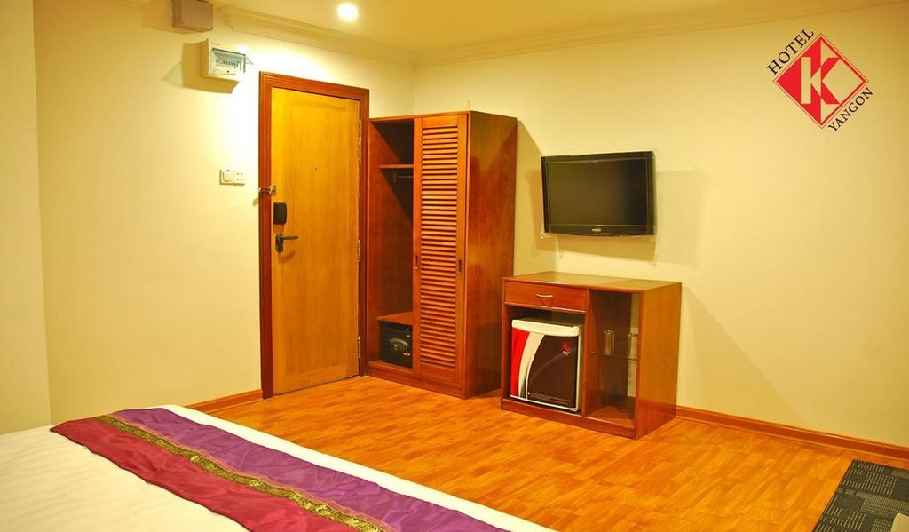 Hotel K Янгон Экстерьер фото